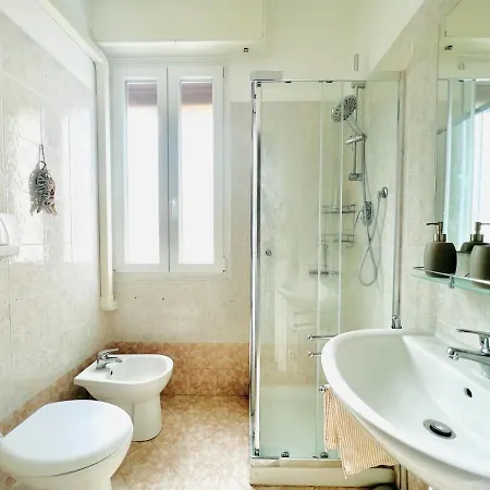 Sally's - Nel Cuore Di Lägenhet *